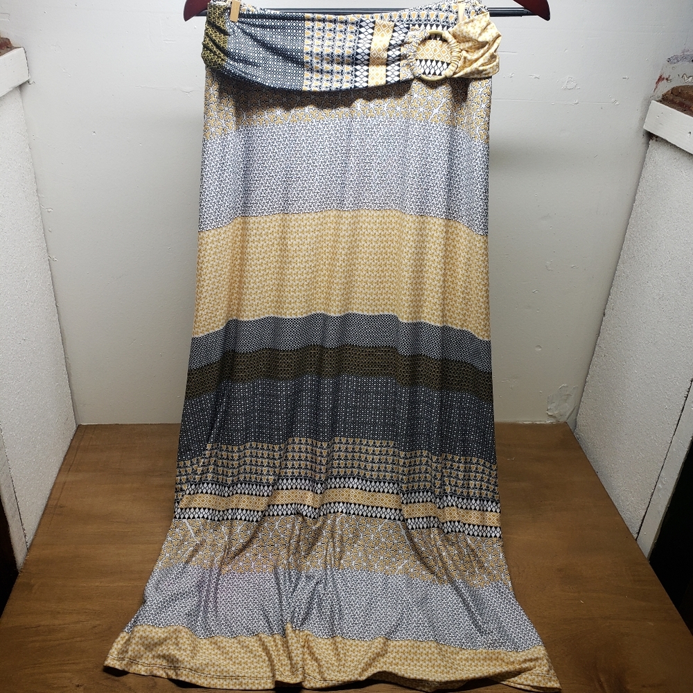 Robert Louis * size medium* full length skirt